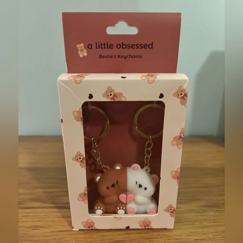a little obsessed Bestie's magnetic bears keychains connect to each other NEW